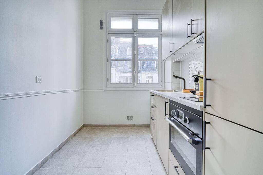 Appartement Chic Et Spacieux 16e Arrondissement